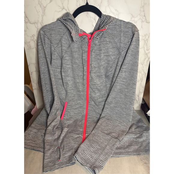 Unbranded Tops - Women's Unbranded Gray Striped Hoodie with Pink Zipper XXL